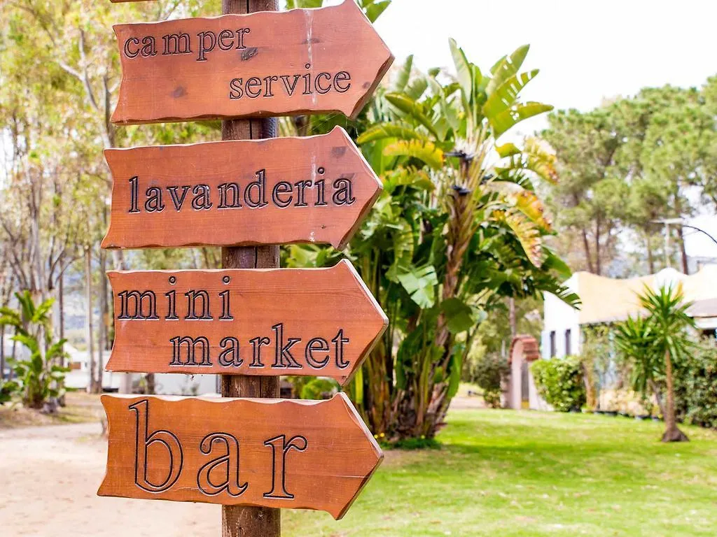 캠프장 Camping Cala D'Ostia 풀라